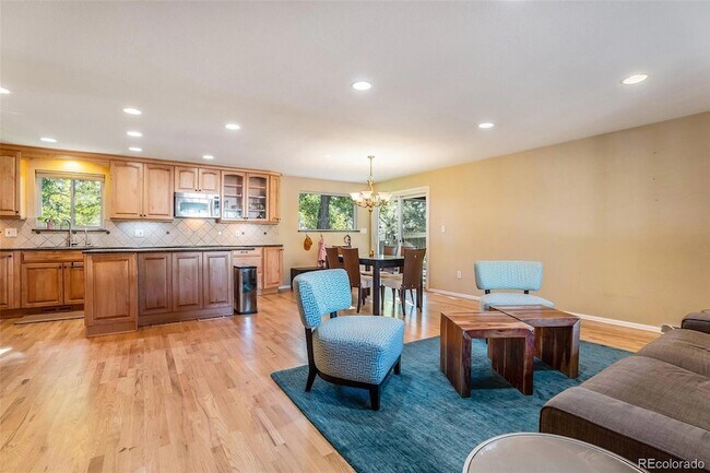 Building Photo - 6006 S Leyden St