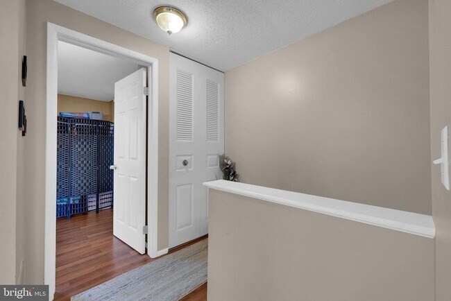 Building Photo - 89 Doe Ct