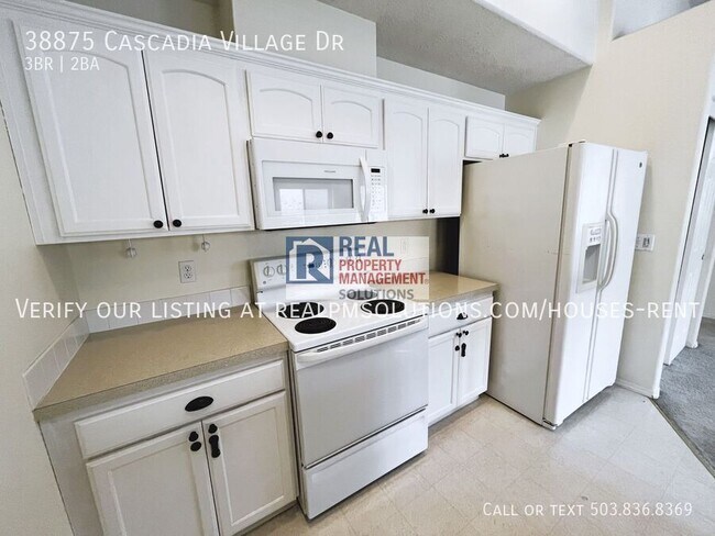 Building Photo - 38875 Cascadia Village Dr