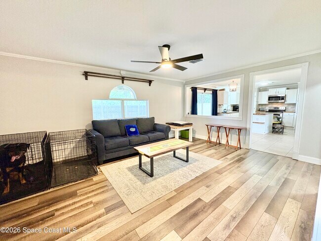 Building Photo - 2015 Canopy Dr