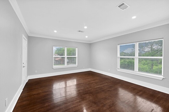 Building Photo - 12430 Pecan Ct