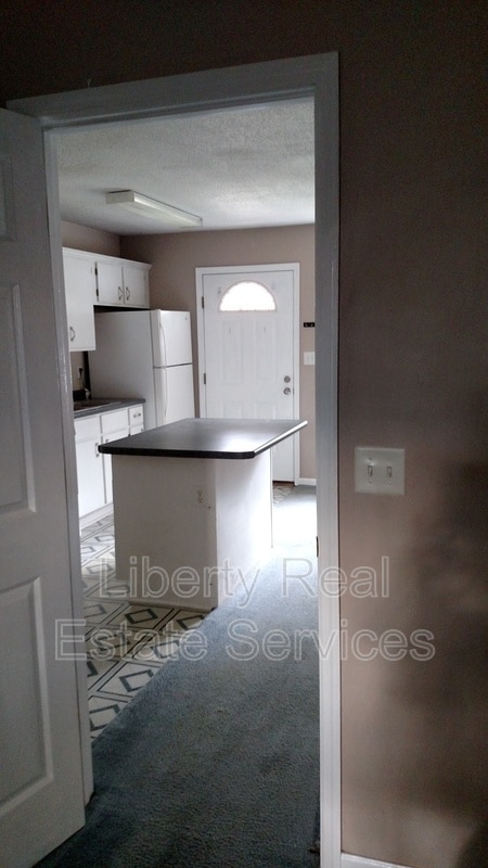 Primary Photo - 129 Rolland St