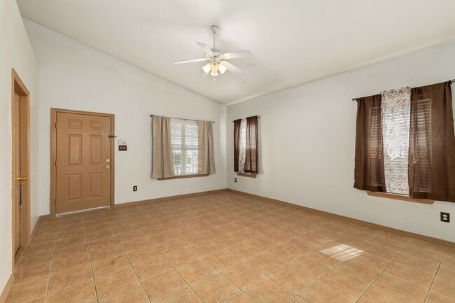 Building Photo - 21123 Sweet Blossom Ln