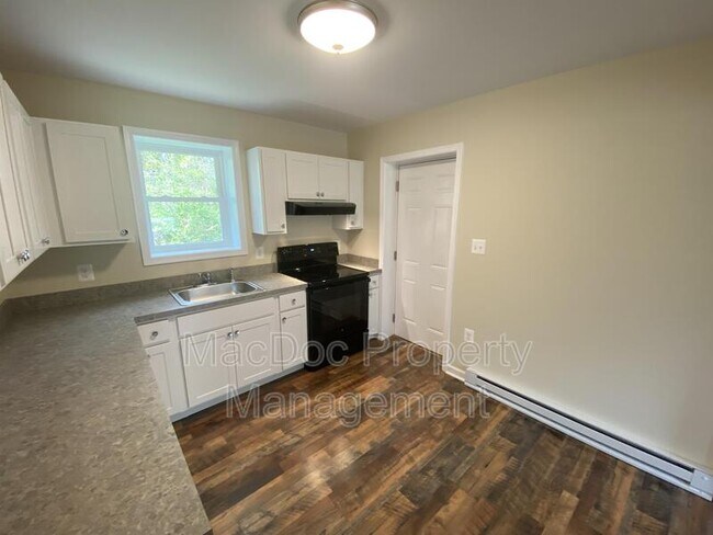 Building Photo - 114-116 Loch Lane Drive Apt 5