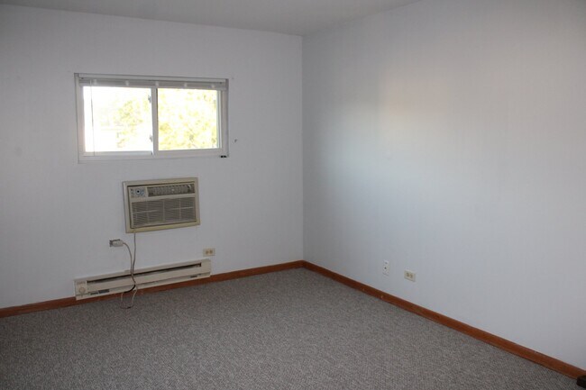 Building Photo - 1003 Spruce St