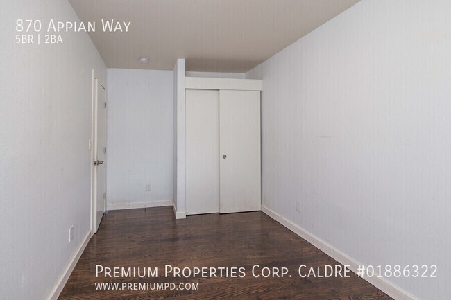 Building Photo - 870 Appian Way