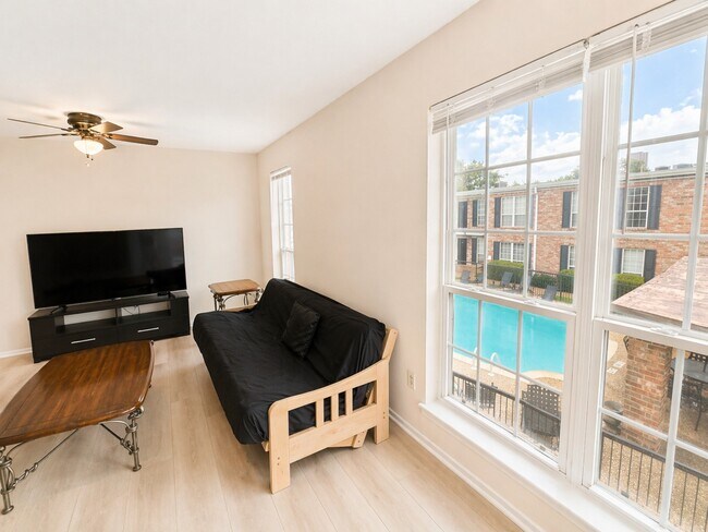 Building Photo - 6410 Del Monte Dr