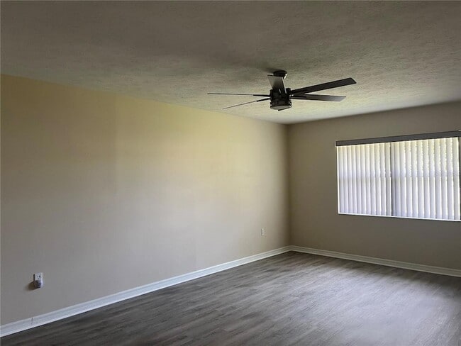 Building Photo - 3063 Lake June Blvd