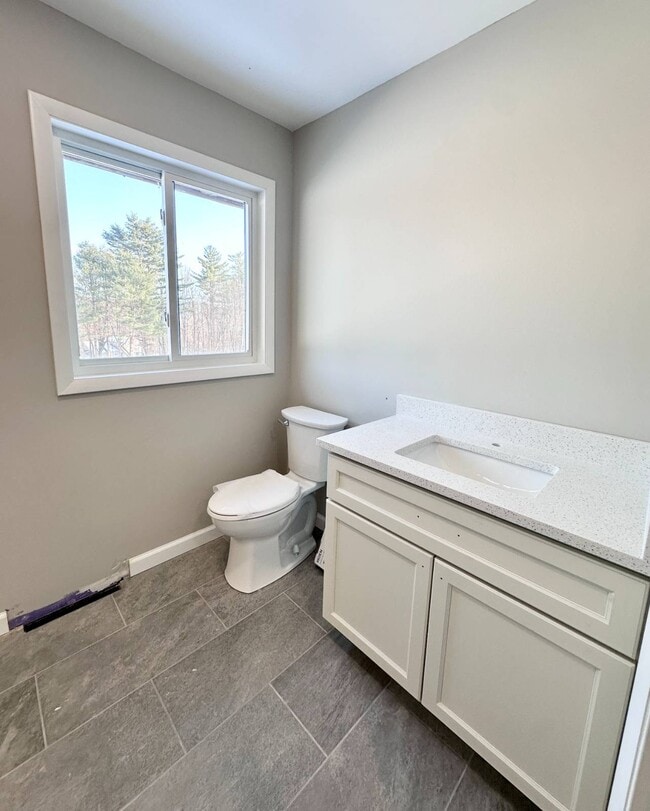 Building Photo - 521 Middleline Rd