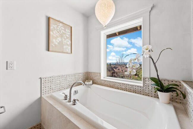 Building Photo - 4 Bedrooms, 3 Bathrooms, Cul-de-sac Location Near Silverado Country Club, Napa