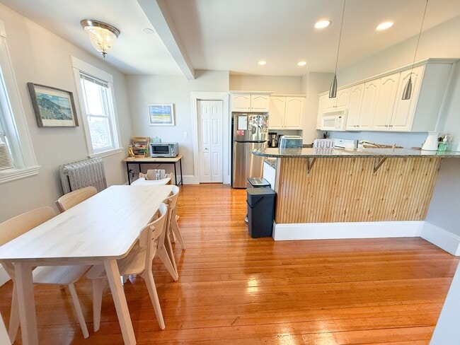Building Photo - 410 S Huntington Ave