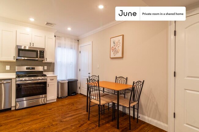 Building Photo - Room in Shared 4 bed/1.5 bath home in Somerville