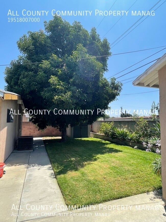 Building Photo - 16334 Lawnwood St