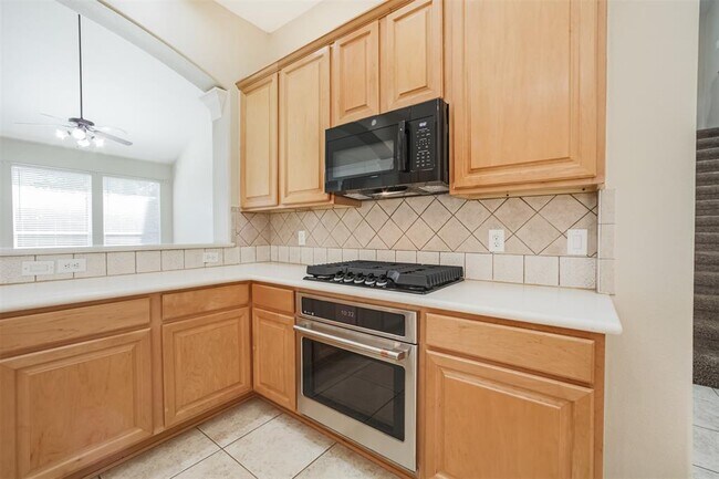 Building Photo - 15810 Cypress Hall Dr