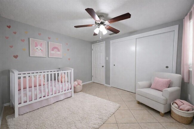 Building Photo - 307 W Woodlawn Ave