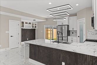 Building Photo - 7927 Colonial Ln