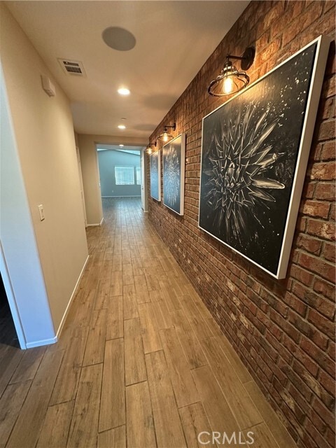 Building Photo - 29334 Linden Pl