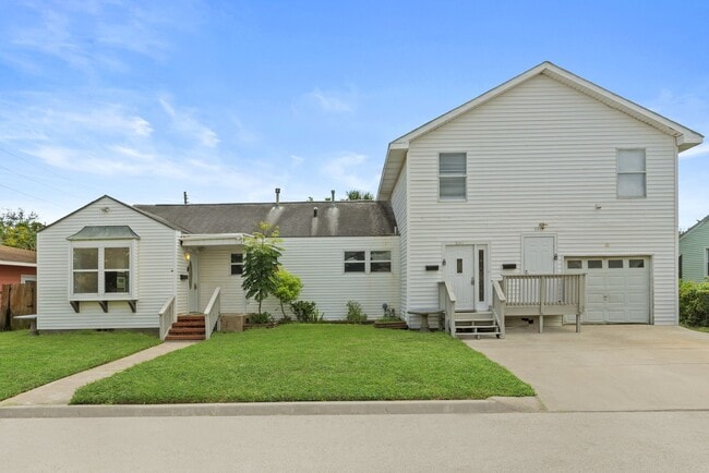 Building Photo - 5309 Perry Ave