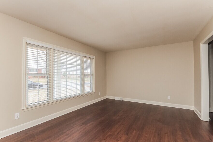 Building Photo - 5344 Evanshire Dr