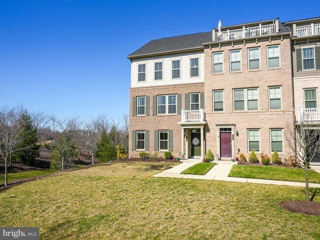 Building Photo - 2067 Alder Ln