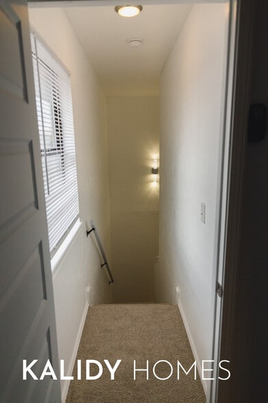 Building Photo - 3804 Summer Cloud Dr