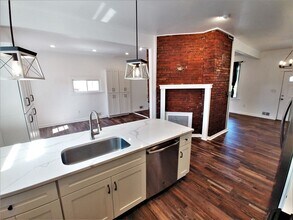 Building Photo - GORGEOUS, large 3 bedroom stand alone hous...