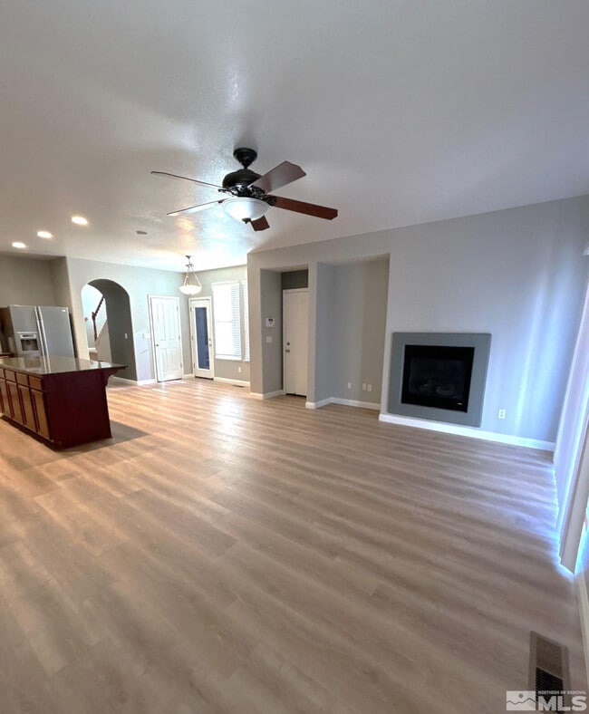 Building Photo - 589 Panama Dr