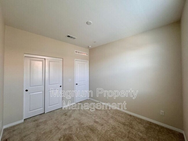 Building Photo - 34495 Agave Dr