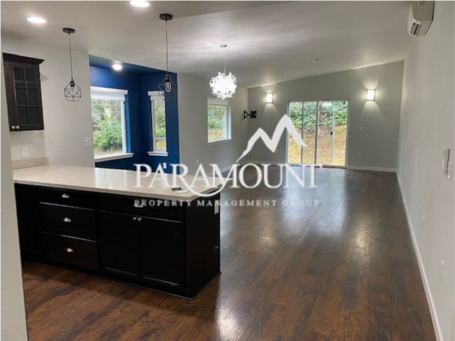 Building Photo - Beautiful 3 Bed/2 Bath Rambler Awaits!