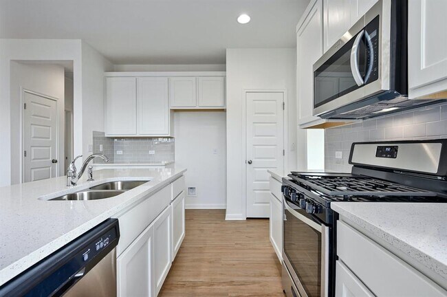Building Photo - 12311 Zenyatta Dr