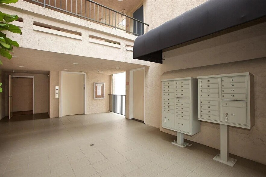 Building Photo - 3775 Georgia St