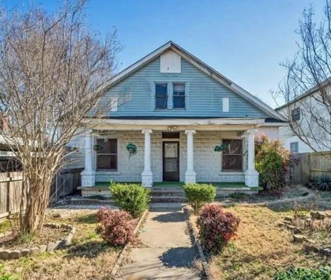 Building Photo - Freshly Updated 3 Bedroom Home