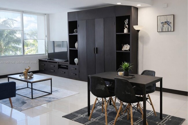 Building Photo - 1000 West Ave