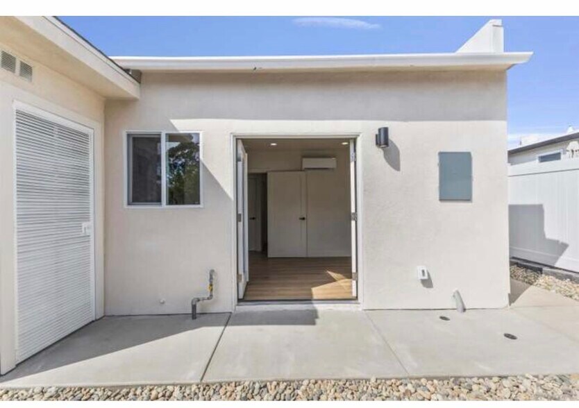 Building Photo - 3193 Juniper St