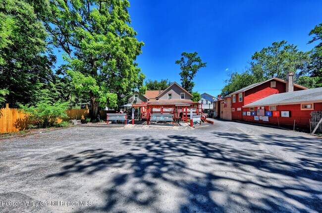 Building Photo - 3667 Rte 67