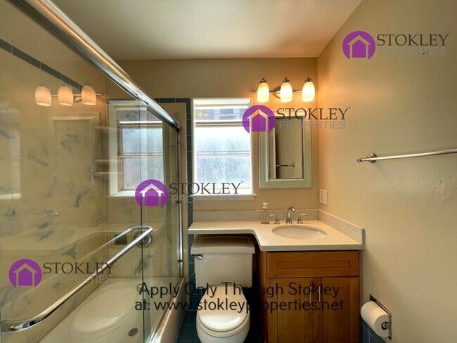 Building Photo - 17650 Mayflower Dr