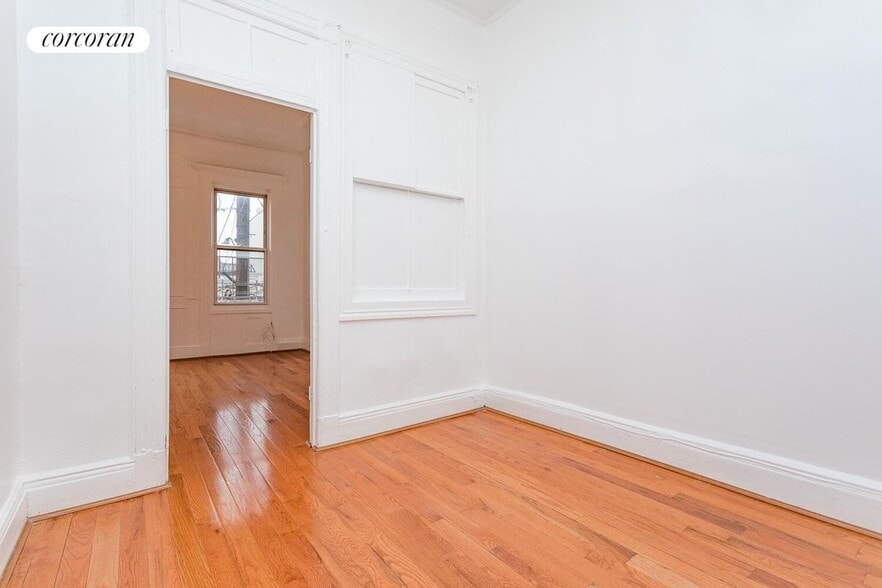 Building Photo - 300 Stanhope St