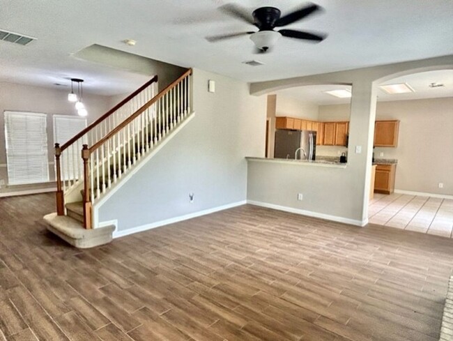 Building Photo - $350 OFF FIRST MONTH'S RENT IF YOU MOVE IN...