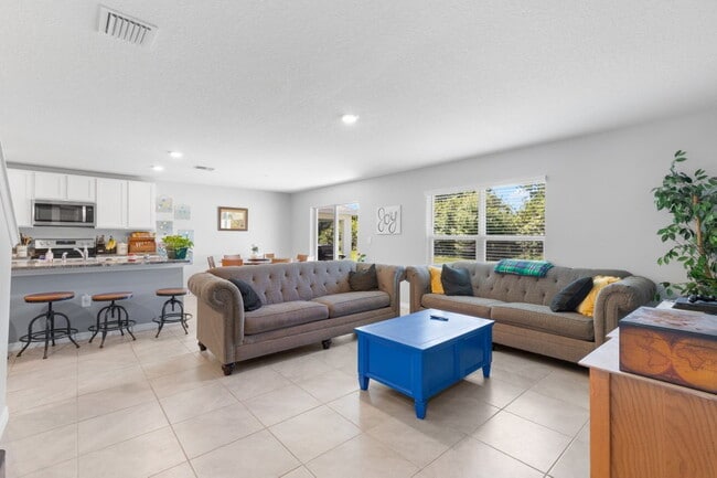 Building Photo - Like New Home For Rent in Creek Preserve