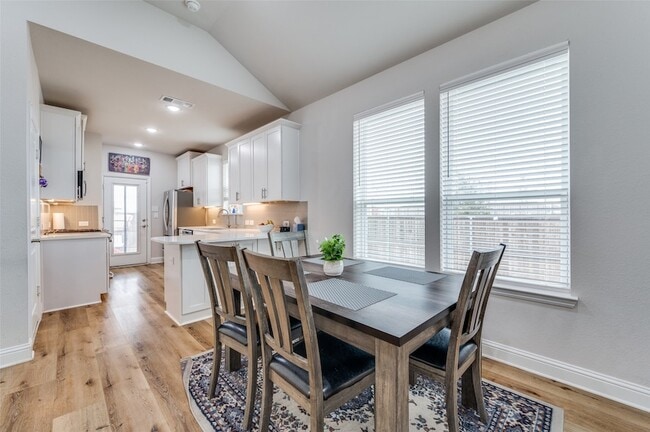 Building Photo - 10995 Downy Cup Dr