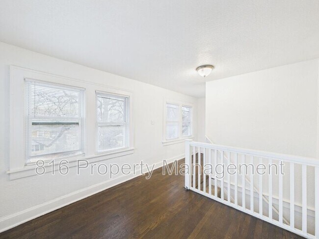 Building Photo - 5341 Brooklyn Ave