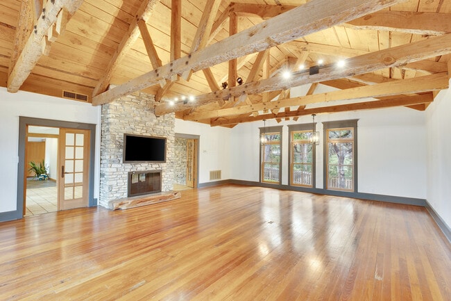 Building Photo - 408 Westwood Terrace