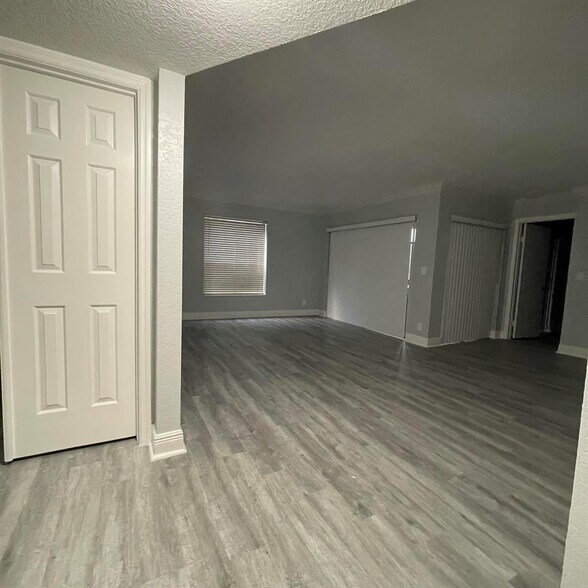 Building Photo - 3427 NW 47th Ave