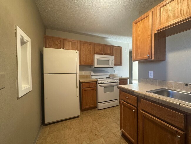 Building Photo - 22474-224D2 Restful Ln