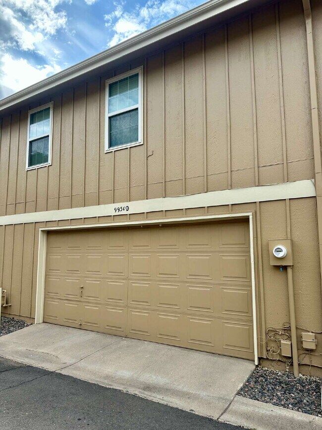 Building Photo - Don't Miss out on this 2 Bed +Loft Townhome in Northpark Available August 14th, 2026!