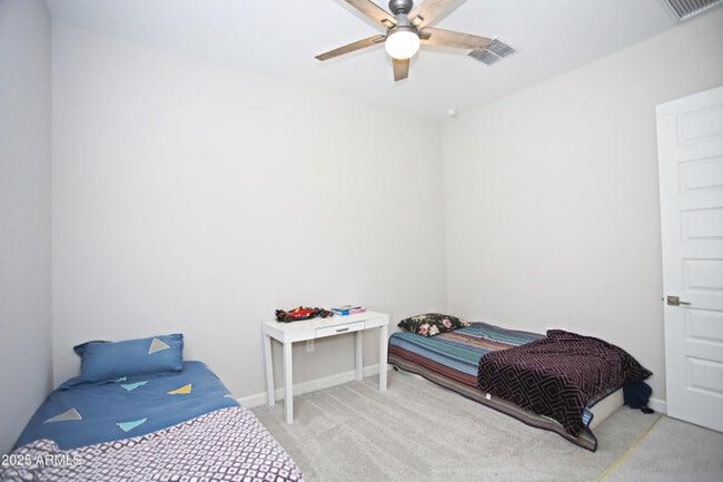 Building Photo - 10549 W Albert Ln