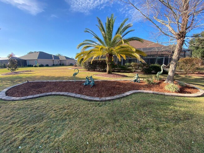 Building Photo - Spectacular and Luxurious Turnkey ANNUAL Lease in The Village of Bridgeport