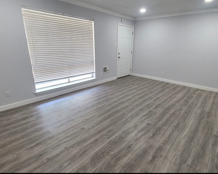 Building Photo - 4330 Bowser Ave