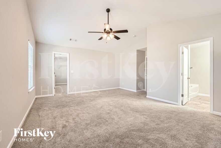 Building Photo - 2508 Walnut Forest Dr