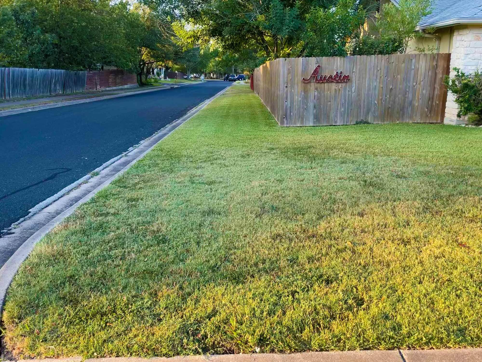 Building Photo - 925 Peggotty Pl